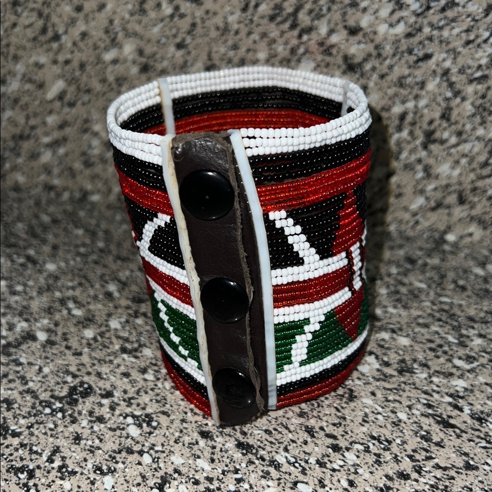 Handcrafted African Beaded Bracelet. - Picture 2 of 10